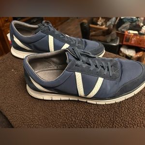 Men’s Vionic comfort sneakers